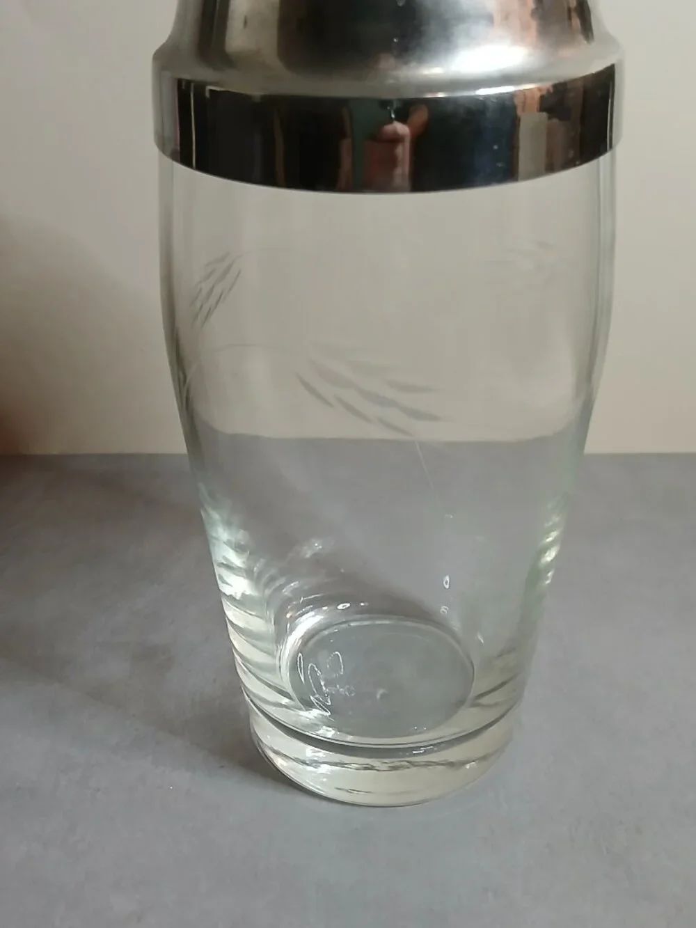 Vintage Etched Glass-Wheat Pattern Elegant Cocktail Shaker